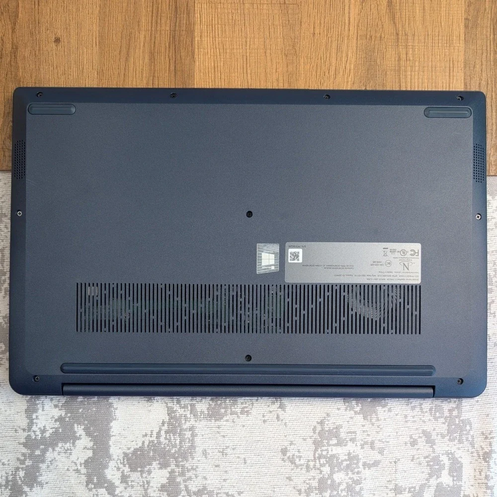 Lenovo IdeaPad 3 15ALC6 AMD Ryzen 7 5700U 12GB RAM 512GB SSD 15.6 Touch Blue
